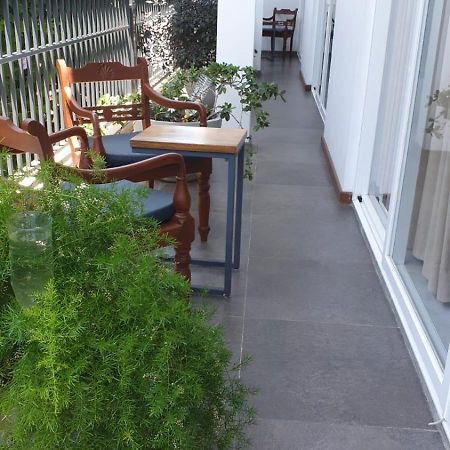 Hikka Hill Loft Apartment Hikkaduwa Bagian luar foto