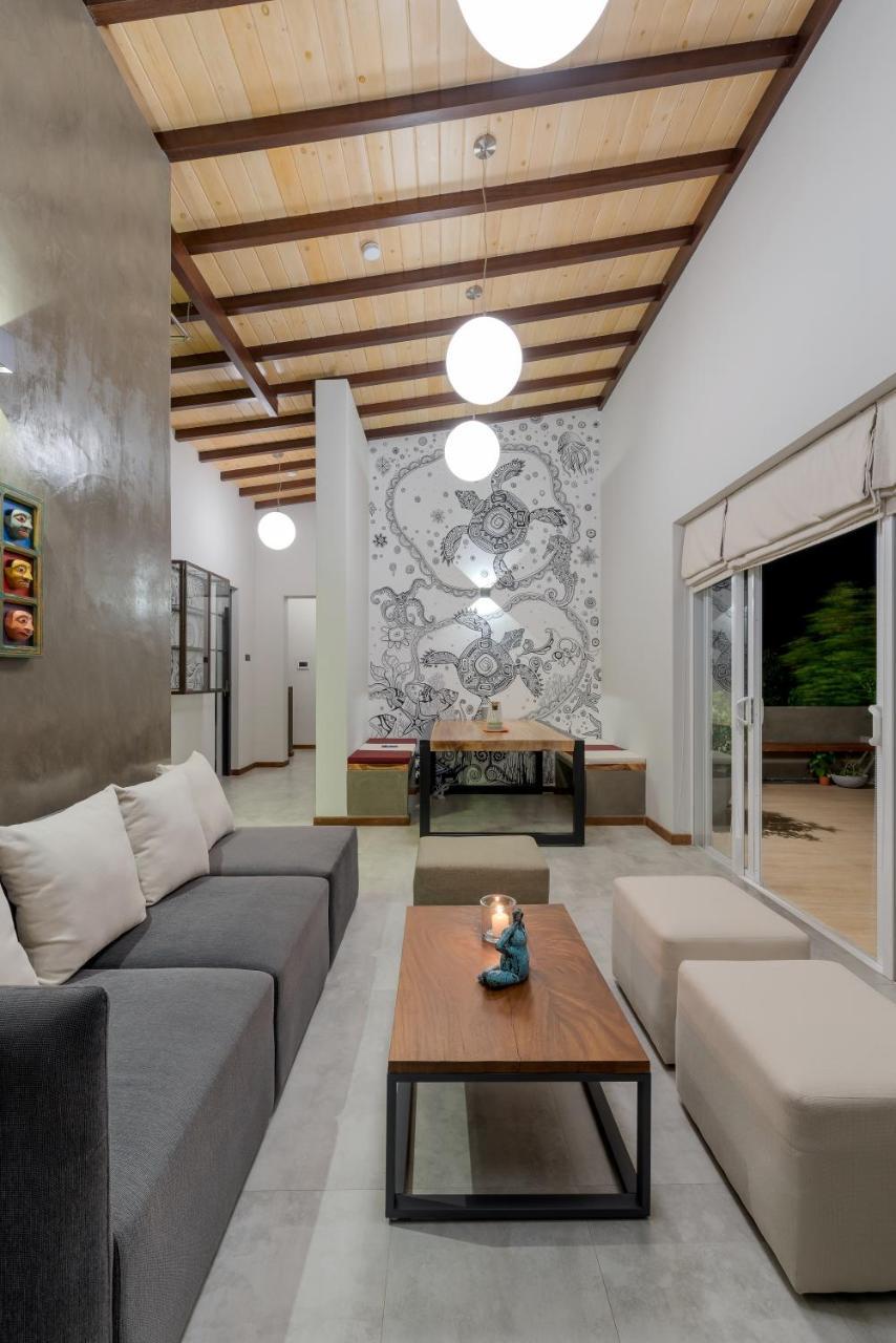 Hikka Hill Loft Apartment Hikkaduwa Bagian luar foto