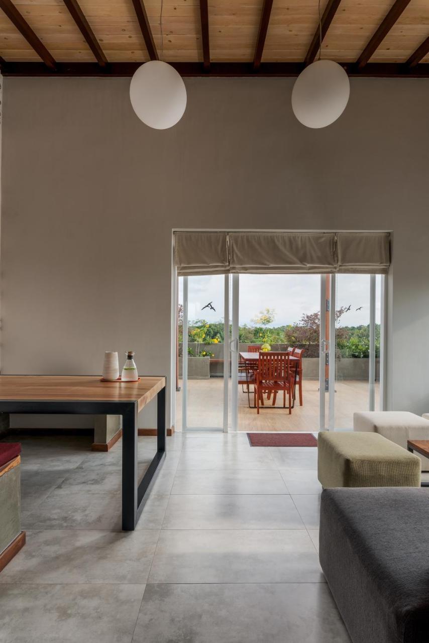 Hikka Hill Loft Apartment Hikkaduwa Bagian luar foto