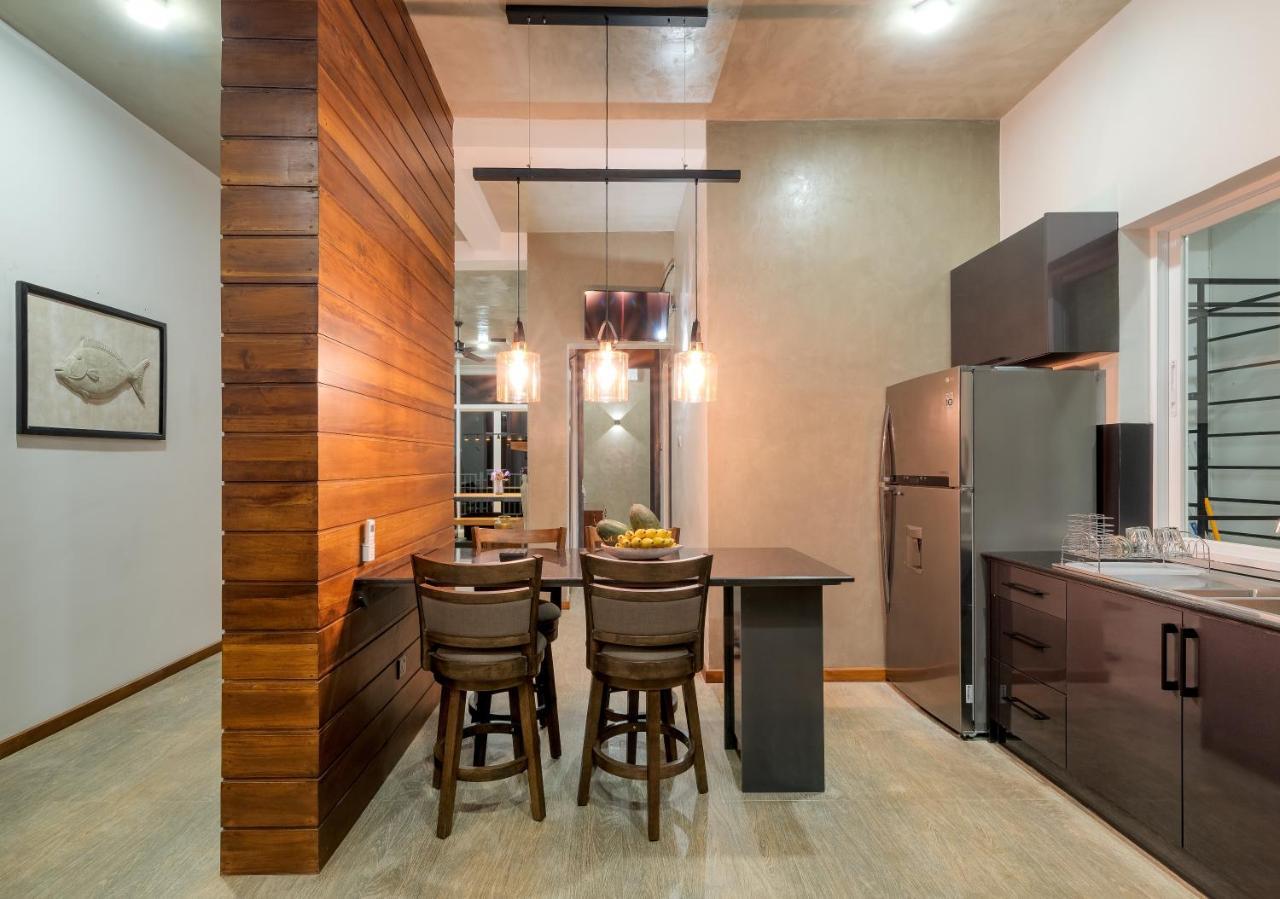 Hikka Hill Loft Apartment Hikkaduwa Bagian luar foto
